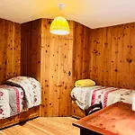 Guesthost - Il Dente Del Gigante Lejlighed *