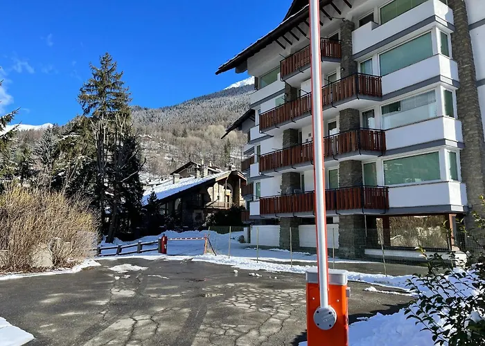 Guesthost - Il Dente Del Gigante * 쿠르마예